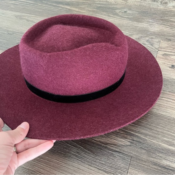 GAP Hat Women's Medium/Large Velvet Band Fedora Purple Burgundy 100% Wool NWT - Picture 3 of 5